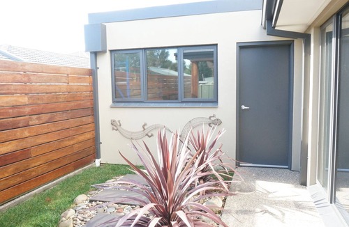 Mansfield Apartment | Ben's Place - modern & convenient