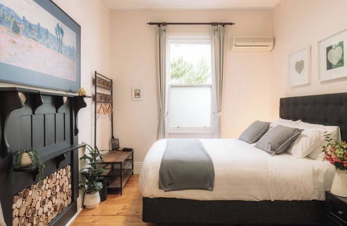 Queenscliff Hotel | Benambra Queenscliff - Rosebud room