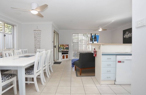Hawks Nest House | Bennett's Beach House