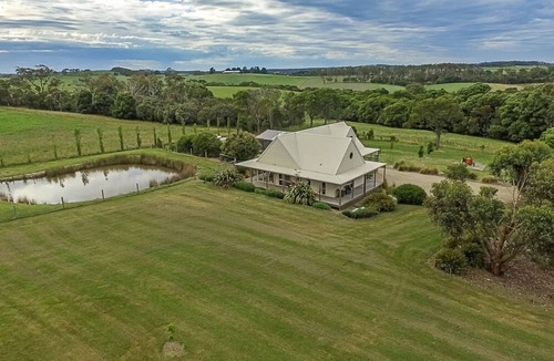 Fish Creek House | Benwerrin House Stay 3 Pay 2 Winter Special