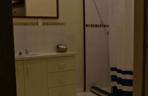 Middlemount Apartment | Best in Middlemount! Spacious 2 Bed Studio Apartment w Restaurant.