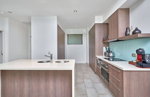 Palm Cove Apartment | Best location within the Temple Resort Palm Cove.