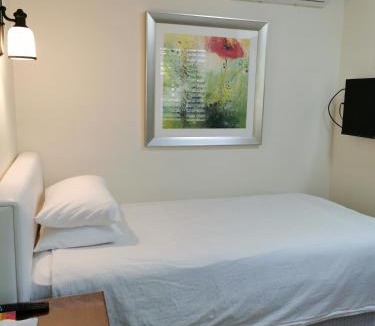 Cloverdale Apartment | BHA unit 5