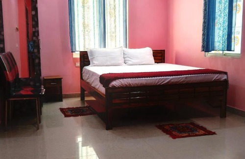 Puri Hotel | BHS Deluxe Rooms