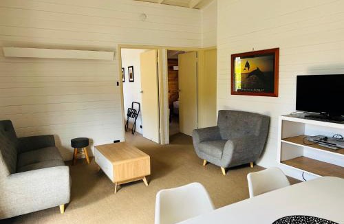 Bicheno Hotel | Bicheno by the Bay