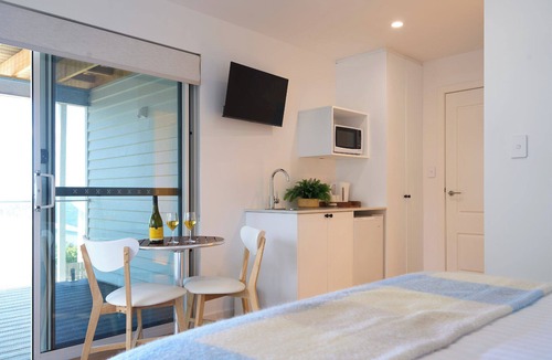 Bicheno Apartment | Bicheno Ocean Views Apt 2 - Bicheno Accommodation