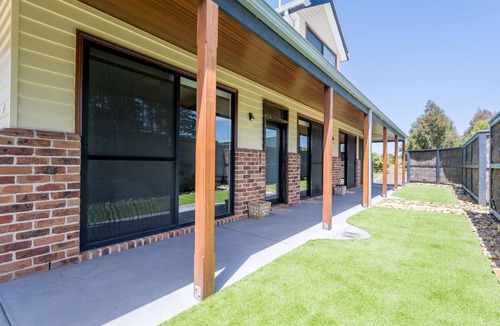 Wonthaggi Apartment | Bienvenida Apartments- (3) Hearts