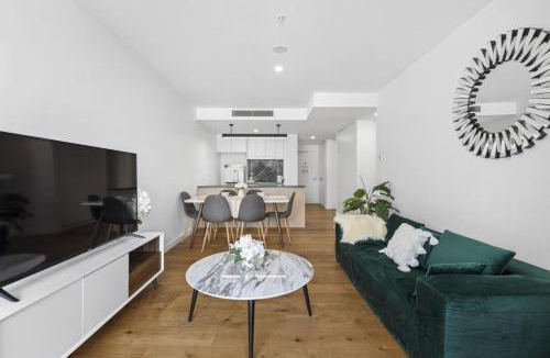 South Brisbane Apartment | Big and Modern 3BR SouthBank