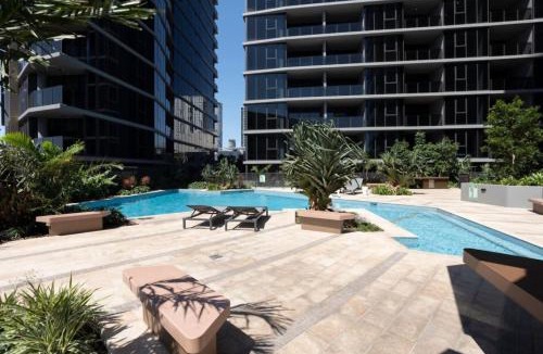 South Brisbane Apartment | Big and Modern 3BR SouthBank