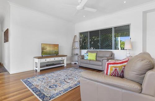 Sunrise Beach House | Big Sky at Sunrise, Sunrise Beach