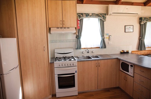 Doncaster East Hotel | BIG4 Crystal Brook Tourist Park