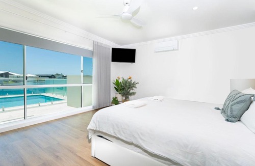 Yamba House | Bikini
