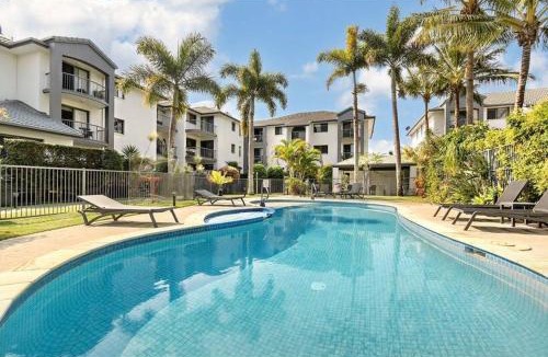 Bilinga Apartment | Bilinga Bliss - Luxury beachfront apartment