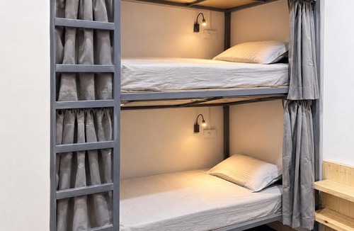 Suja Hostel | Bir Kuteer