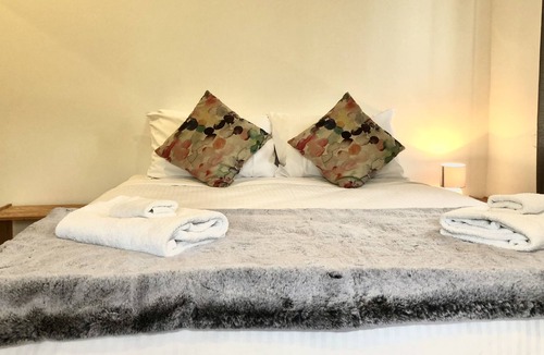 Myrtleford House | Birch Cottage