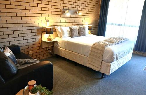 Tocumwal Hotel | Birch Motel Tocumwal Previously Known as Kanimbla Motor Inn
