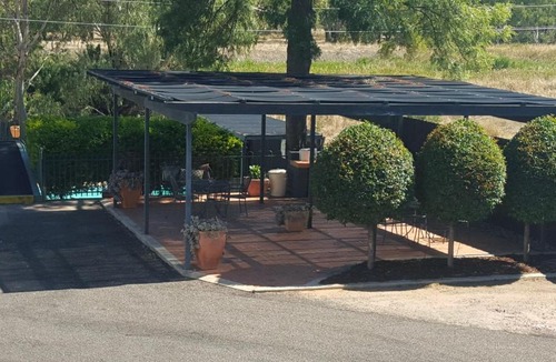 Narrandera Hotel | Bishops Lodge Narrandera