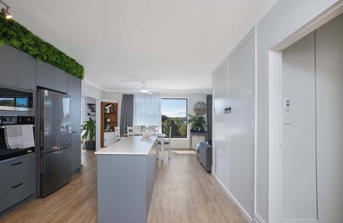 Forster Apartment | BJ Mick's Lakefront Apartment - Central Forster