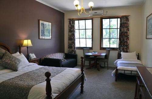 Narbethong Hotel | Black Spur Inn