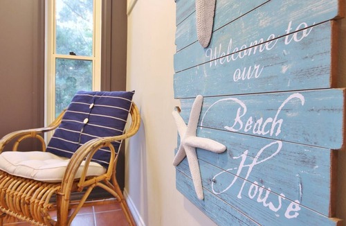 Hyams Beach House | Black Wattle at Hyams Beach