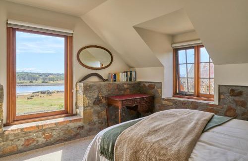 Little Swanport House | Blacksmith's Cottage at Lisdillon Estate