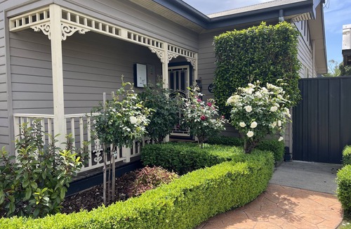 Traralgon House | BLACKSMITHS LANE 2 BEDROOM Gorgeous ultra clean 2 Bedroom/2 Bathroom cottage.