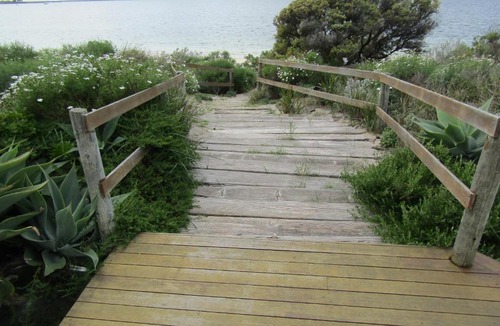 Melville House | Bliss - Beachfront Sultana Point -