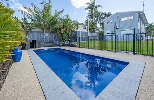 Haliday Bay House | Bliss on Blue Beach - Pet Friendly Beach house