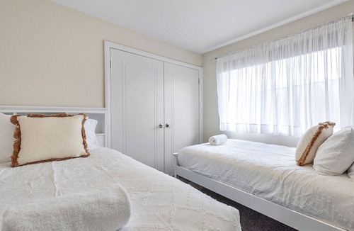 Burrill Lake House | Bliss On Mara - Within walking distance to Burrill Lake