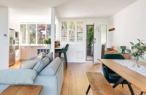Beacon Hill House | Blissful Bushland Spa Retreat