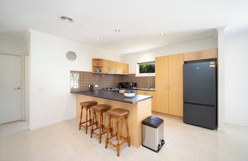Hamilton Villa | Blue Bird Villa - Hamilton.