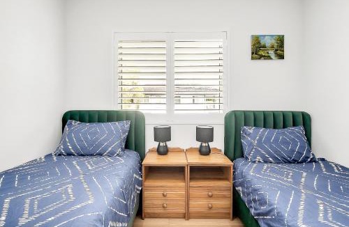 Beverly Hills House | Blue Haven Retreat - Beverly Hills 208
