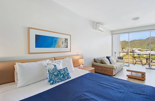 Nelly Bay Apartment | Blue on Blue Studio Room 1322
