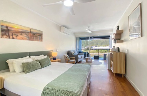 Nelly Bay Apartment | Blue on Blue Studio Room 1222
