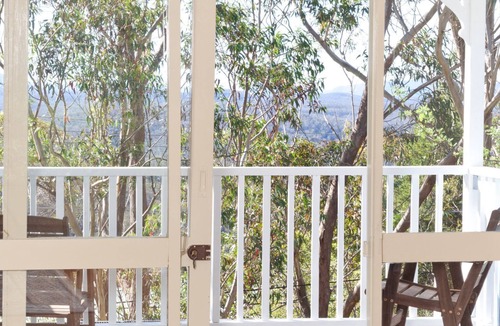 Wentworth Falls House | ~ BLUE PEACE ~ Blue Mountains Home - More than just somewhere to stay