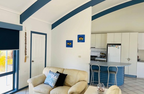 Waterhouse House | Blue Poles -Temporary Not Pet Friendly