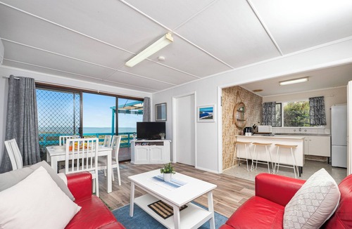 Guilderton House | Blue View - Ocean Views For Miles
