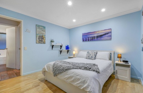 Duncraig House | Blue Water - Your "luxury Resort Style" home in Perth Metro near Beach.