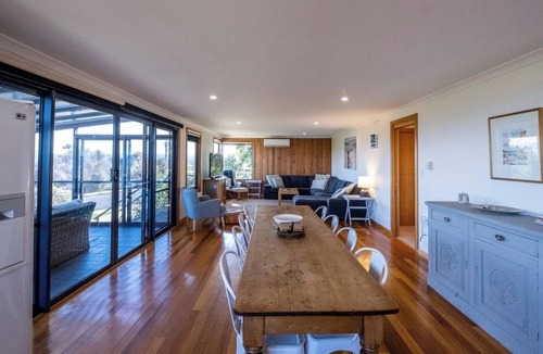 Coles Bay House | Blue Waves - Freycinet