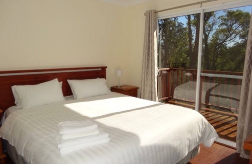 Nannup House | Blue Wren Retreat, Nannup - "Resting Place"