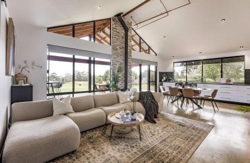 Yallingup House | Bluegum Hideaway - luxury accom, air-con throughout, 2 kitchen & living areas