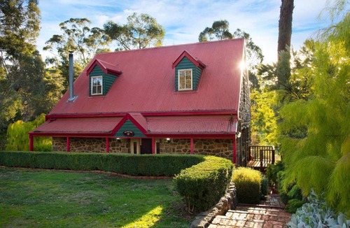 Hepburn House | Bluegums Retreat