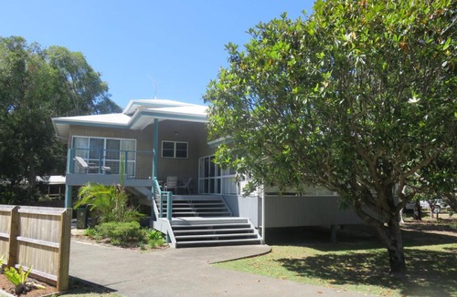 Arakoon House | BLUEPOLES BEACH HOUSE ARAKOON-AIRCONDITIONED
