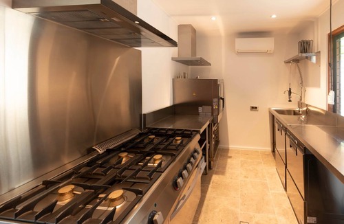 Hamilton Island House | Bluestone, Bluestone on Hamilton Island