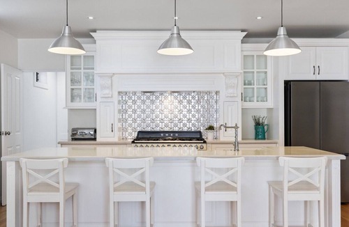 North Adelaide Apartment | Bluestone Symmetrical Cottage with Outdoor Area