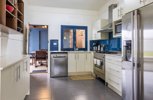 Culburra Beach House | Bluetongue @ Culburra: Pet Friendly, 4 Mins to Beach