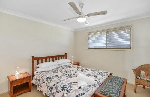 Mannering Park House | Bluewater at Mannering Park