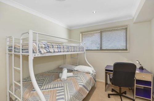 Mannering Park House | Bluewater at Mannering Park