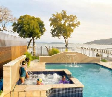 Tascott House | Bluewater sanctuary