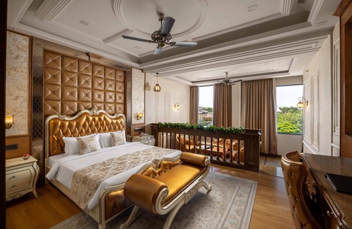 Bilhaur Hotel | Blueworld Castles